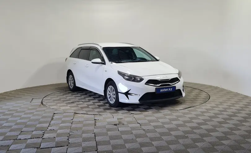 Kia Ceed 2022 года за 7 990 000 тг. в Алматы фото 3