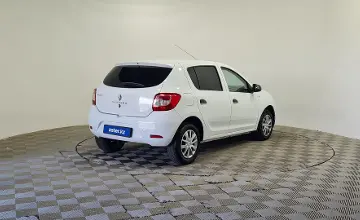 Renault Sandero 2019 года за 3 800 000 тг. в Алматы