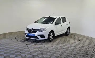 Renault Sandero 2019 года за 3 800 000 тг. в Алматы фото 1