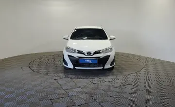 Toyota Yaris 2018 года за 5 790 000 тг. в Алматы фото 2