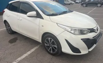 Toyota Yaris 2018 года за 5 790 000 тг. в Алматы фото 2