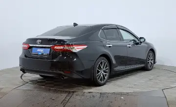 Toyota Camry 2023 года за 15 800 000 тг. в Астана