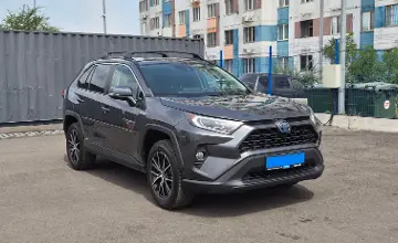 Toyota RAV4 2021 года за 13 400 000 тг. в Алматы фото 3