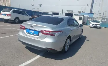 Toyota Camry 2018 года за 13 790 000 тг. в Шымкент фото 3
