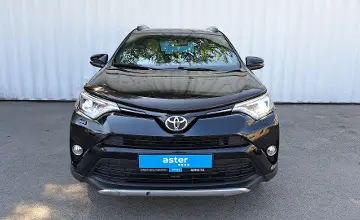 Toyota RAV4 2018 года за 9 990 000 тг. в Алматы фото 2