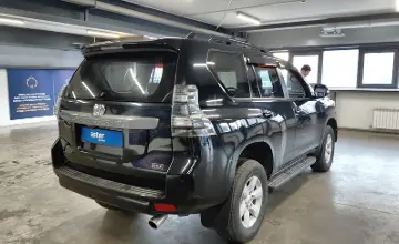 Toyota Land Cruiser Prado 2017 года за 19 290 000 тг. в Астана фото 3