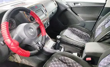 Volkswagen Tiguan 2008 года за 2 590 000 тг. в Астана фото 5