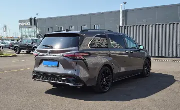 Toyota Sienna 2022 года за 18 950 000 тг. в Алматы