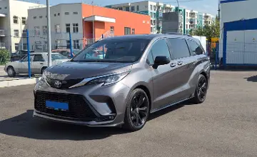 Toyota Sienna 2022 года за 18 950 000 тг. в Алматы фото 1