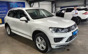 Volkswagen Touareg 2014 года за 10 990 000 тг. в Астана фото 2
