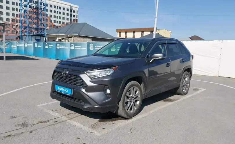 Toyota RAV4 2019 года за 11 790 000 тг. в Алматы