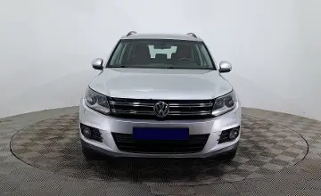 Volkswagen Tiguan 2015 года за 6 190 000 тг. в Астана фото 2