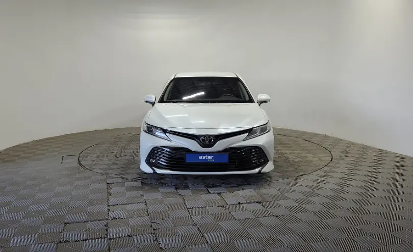 Toyota Camry 2021 года за 11 090 000 тг. в Алматы фото 2