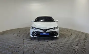 Toyota Camry 2021 года за 11 490 000 тг. в Алматы фото 2