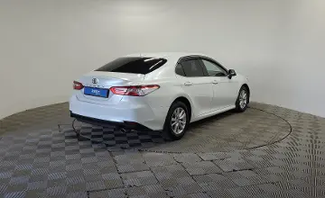 Toyota Camry 2021 года за 11 490 000 тг. в Алматы