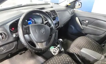 Renault Sandero 2015 года за 3 590 000 тг. в Астана фото 5