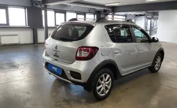 Renault Sandero 2015 года за 3 590 000 тг. в Астана фото 3