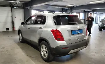 Chevrolet Tracker 2014 года за 3 990 000 тг. в Астана фото 4