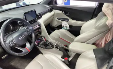 Hyundai Veloster 2018 года за 8 290 000 тг. в Астана фото 5