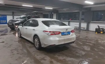 Toyota Camry 2018 года за 10 990 000 тг. в Астана фото 4