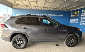 Toyota RAV4 2021 года за 14 000 000 тг. в Алматы фото 4