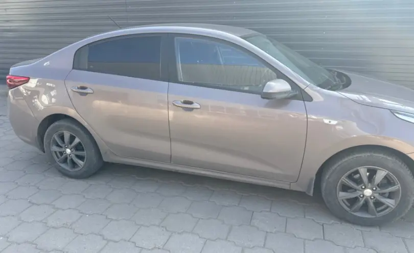 Kia Rio 2019 года за 6 500 000 тг. в Караганда фото 4