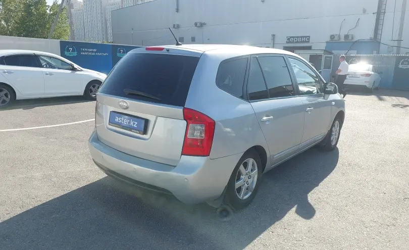Kia Carens 2010 года за 4 000 000 тг. в Шымкент фото 3
