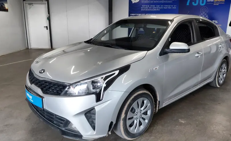 Kia Rio 2021 года за 7 500 000 тг. в Астана