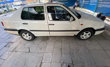 Volkswagen Vento 1993 года за 2 500 000 тг. в Талдыкорган фото 4