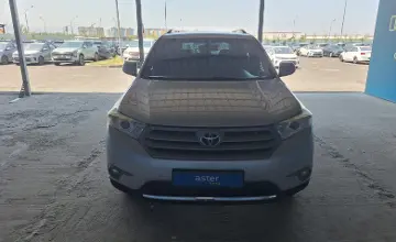 Toyota Highlander 2011 года за 11 000 000 тг. в Алматы фото 2