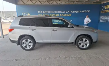 Toyota Highlander 2011 года за 11 000 000 тг. в Алматы фото 4