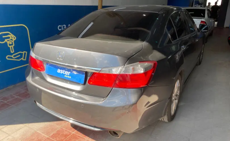 Honda Accord 2013 года за 7 500 000 тг. в Астана фото 5