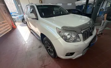 Toyota Land Cruiser Prado 2010 года за 13 050 000 тг. в Астана фото 3