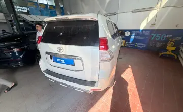 Toyota Land Cruiser Prado 2010 года за 13 050 000 тг. в Астана
