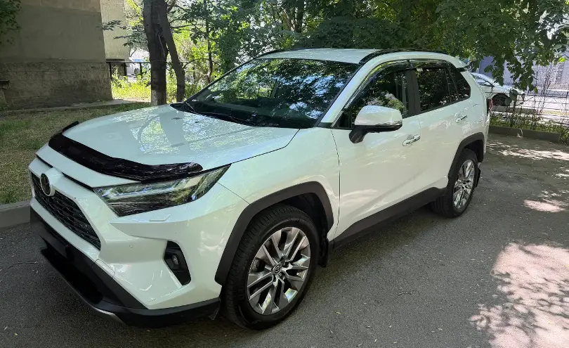 Toyota RAV4 2023 года за 18 000 000 тг. в Алматы