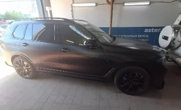 BMW X7 2021 года за 37 000 000 тг. в Астана фото 4