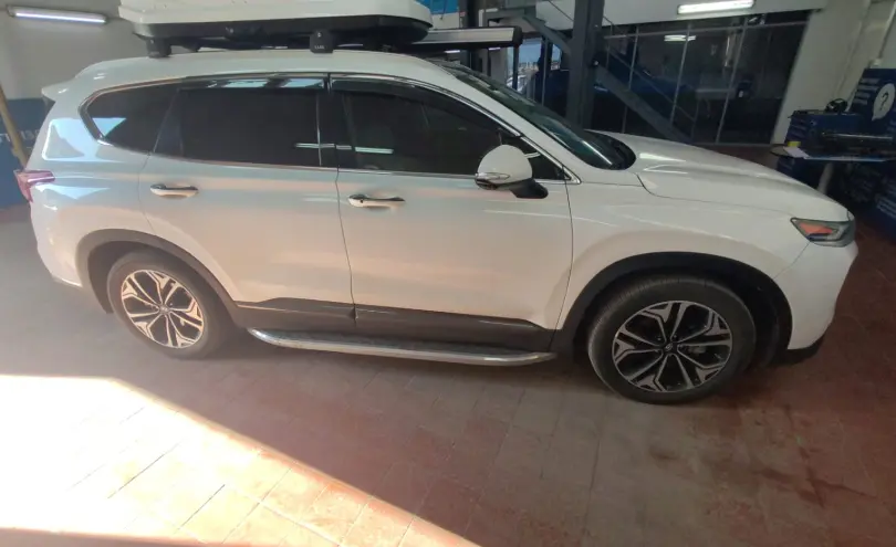 Hyundai Santa Fe 2020 года за 11 500 000 тг. в Астана фото 4