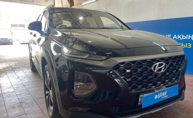 Hyundai Santa Fe 2018 года за 11 000 000 тг. в Астана фото 3