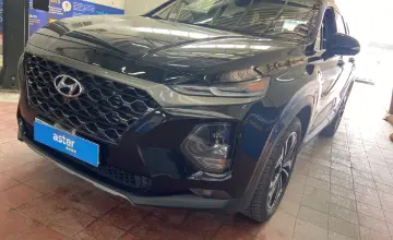 Hyundai Santa Fe 2018 года за 11 000 000 тг. в Астана фото 1