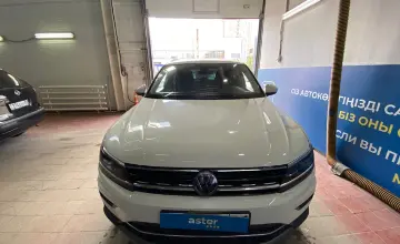 Volkswagen Tiguan 2019 года за 12 000 000 тг. в Астана фото 2
