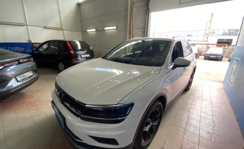 Volkswagen Tiguan 2019 года за 12 000 000 тг. в Астана