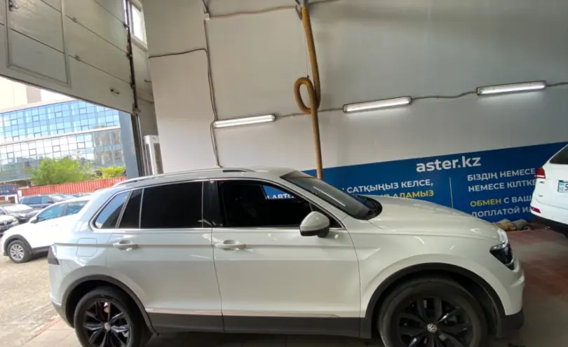 Volkswagen Tiguan 2019 года за 12 000 000 тг. в Астана фото 4