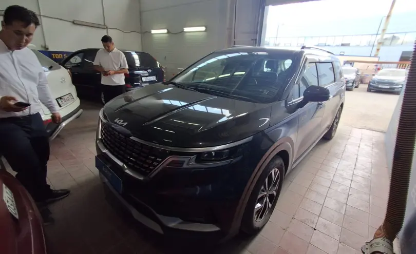 Kia Carnival 2023 года за 18 000 000 тг. в Астана