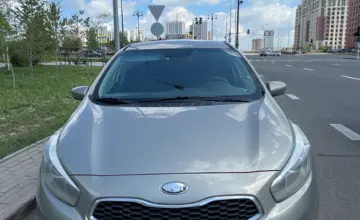 Kia Ceed 2013 года за 5 500 000 тг. в Астана фото 2