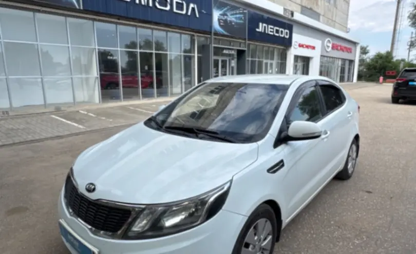 Kia Rio 2015 года за 3 900 000 тг. в Актобе