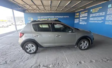Renault Sandero 2014 года за 3 800 000 тг. в Алматы фото 4