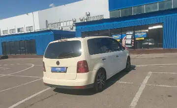 Volkswagen Touran 2010 года за 4 000 000 тг. в Алматы фото 3