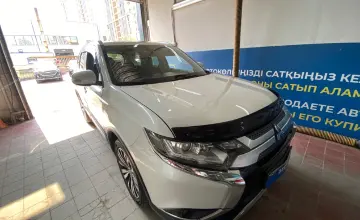 Mitsubishi Outlander 2019 года за 8 500 000 тг. в Астана фото 3