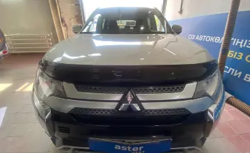 Mitsubishi Outlander 2019 года за 8 500 000 тг. в Астана фото 2