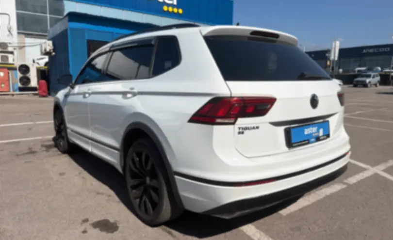 Volkswagen Tiguan 2020 года за 12 500 000 тг. в Алматы фото 4